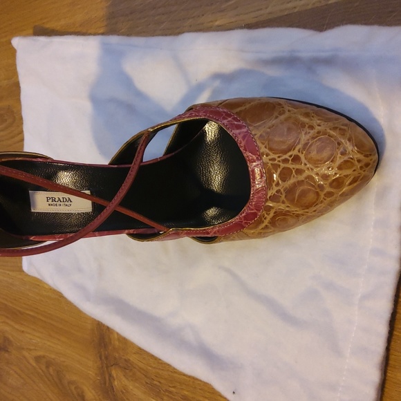 PRADA Crocodile Closed Toe Carmel & Mauve Heels - Picture 6 of 10